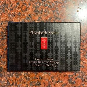 unopened Elizabeth Arden Flawless Finish Sponge-On Cream Makeup